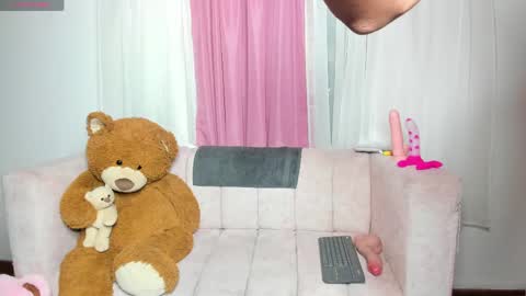 miissy__ online show from May 13, 7:50 am