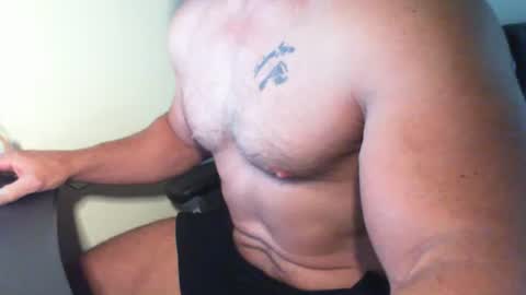Snapshot of mik_meadows chatting on May 30, 8:00 am mik_meadows online show from May 30, 8:00 am