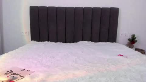 Snapshot of mika_ray chatting on February 15, 11:03 pm Mika online show from February 15, 11:03 pm