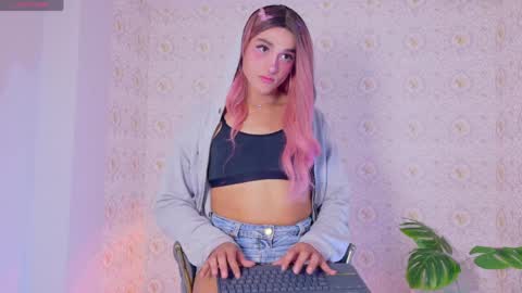 mika_velvet online show from April 9, 6:57 pm