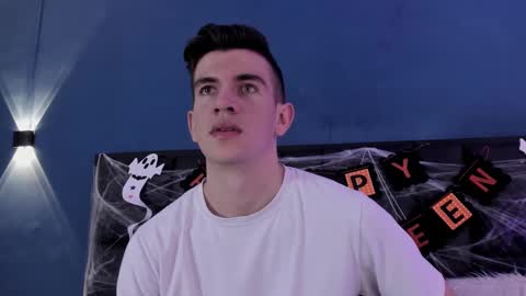 mikael online show from October 25, 4:42 am