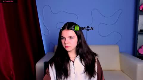 Snapshot of mikameovv chatting on November 22, 12:04 pm Mika online show from November 22, 12:04 pm