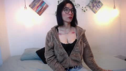 mikaza online show from May 4, 1:07 pm