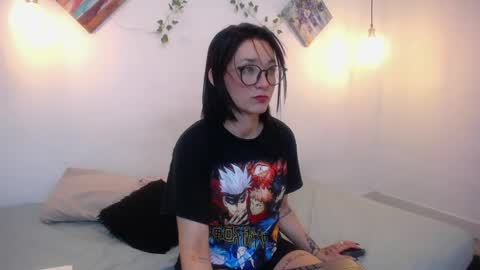 mikaza online show from May 11, 4:04 pm