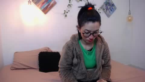 mikaza online show from May 13, 12:46 pm