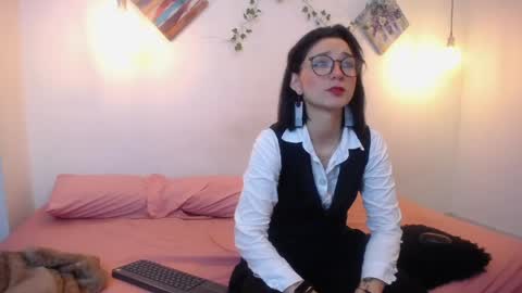mikaza online show from May 30, 1:30 pm