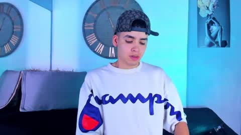 Mike 0233 online show from January 3, 4:00 am