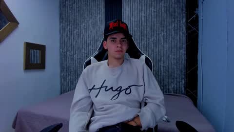 Mike 0233 online show from November 26, 5:08 am