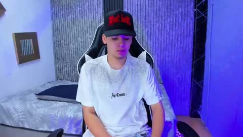 Mike 0233 online show from December 19, 4:41 am