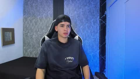 Mike 0233 online show from December 20, 4:30 am