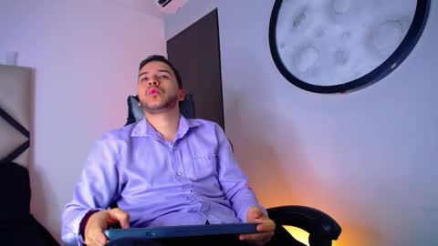 Mike  online show from December 17, 11:49 am