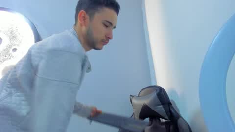 Mike  online show from February 8, 11:13 am