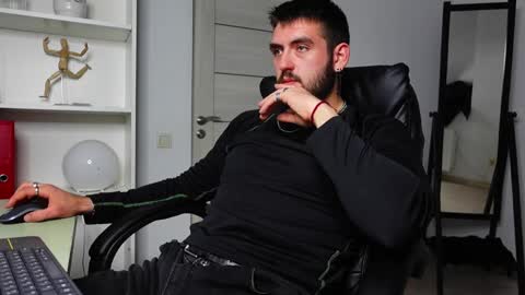 Snapshot of mike_platano chatting on September 24, 9:07 pm MIKE PLATANO online show from September 24, 9:07 pm