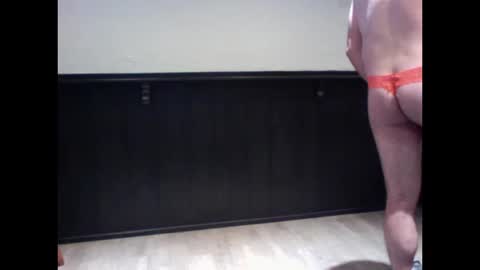 Snapshot of mikedriner21 chatting on October 15, 4:40 pm mikedriner online show from October 15, 4:40 pm