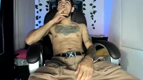 mikee_scooth online show from September 15, 10:21 pm