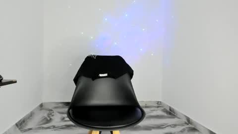 mikee_scooth online show from December 20, 8:10 am