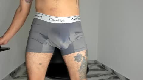 mikee_scooth online show from December 22, 7:33 pm