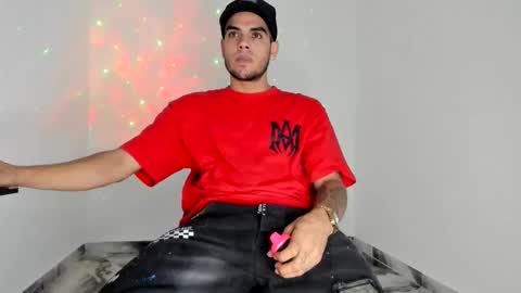 mikee_scooth online show from May 19, 4:30 am
