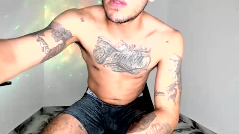 mikee_scooth online show from May 22, 1:46 am