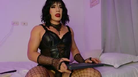 mikegaitan1 online show from September 12, 8:53 pm