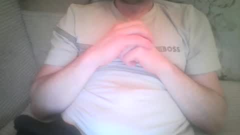 Snapshot of mikehockishuge9 chatting on February 1, 1:26 am mikehockishuge9 online show from February 1, 1:26 am