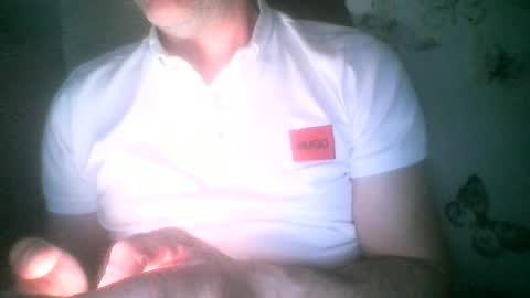 Snapshot of mikehockishuge9 chatting on June 29, 9:15 pm mikehockishuge9 online show from June 29, 9:15 pm