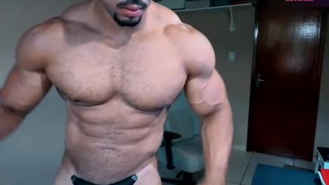 Snapshot of mikehotk chatting on October 12, 7:46 pm mikehotk online show from October 12, 7:46 pm