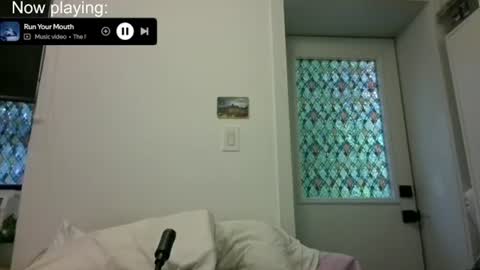 Snapshot of mikehunt897 chatting on July 16, 12:11 pm mikehunt897 online show from July 16, 12:11 pm