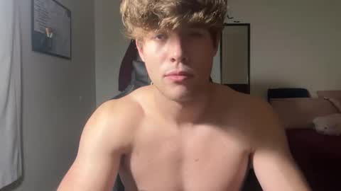 Snapshot of mikeiron126150 chatting on November 14, 12:09 am mikeiron126150 online show from November 14, 12:09 am