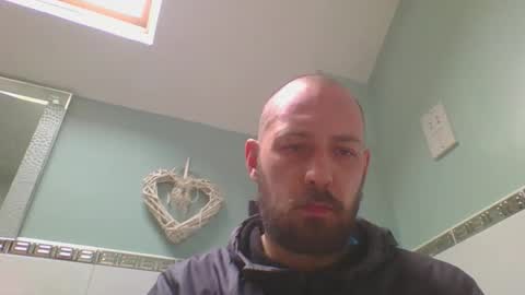 mikejames12369 online show from April 17, 1:25 pm