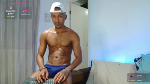 Snapshot of mikejaybr chatting on June 3, 9:31 pm Mike Jay online show from June 3, 9:31 pm