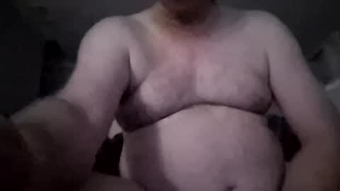 Snapshot of mikelikesicet chatting on April 4, 6:11 am Imagunnabust online show from April 4, 6:11 am