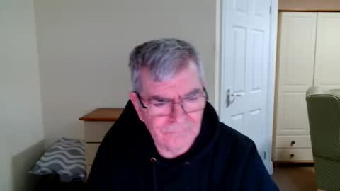 Snapshot of mikespait chatting on November 5, 8:58 am mikespait online show from November 5, 8:58 am