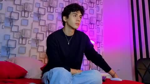 Snapshot of mikevoss_ chatting on May 16, 7:23 pm Mike online show from May 16, 7:23 pm