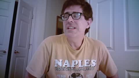 Snapshot of mikewulds chatting on December 7, 12:52 am Mike online show from December 7, 12:52 am