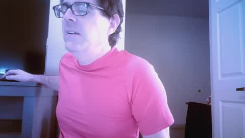 Snapshot of mikewulds chatting on December 8, 11:19 pm Mike online show from December 8, 11:19 pm