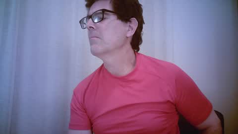 Snapshot of mikewulds chatting on December 9, 3:07 am Mike online show from December 9, 3:07 am