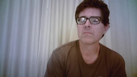 Snapshot of mikewulds chatting on December 11, 2:19 am Mike online show from December 11, 2:19 am