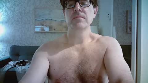 Snapshot of mikewulds chatting on January 15, 12:51 am Mike online show from January 15, 12:51 am