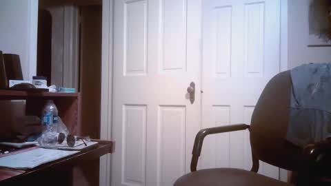 Snapshot of mikewulds chatting on February 9, 2:38 am Mike online show from February 9, 2:38 am