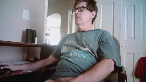 Snapshot of mikewulds chatting on September 20, 1:01 pm Mike online show from September 20, 1:01 pm