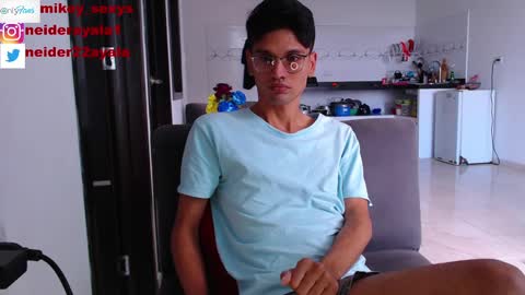 mikey online show from December 25, 8:17 pm