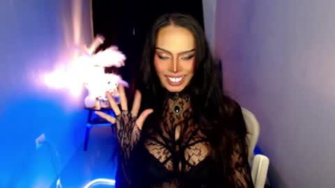 Mistress MikeyAlawi online show from May 20, 5:46 am