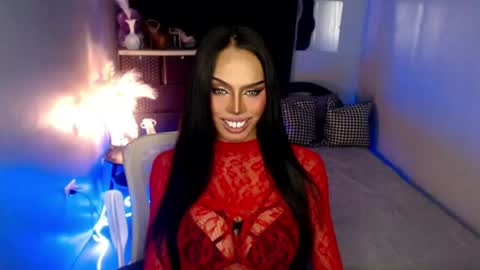 Snapshot of mikeyalawi03 chatting on June 18, 11:47 am Mistress MikeyAlawi online show from June 18, 11:47 am