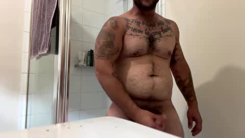Snapshot of mikeyd87496034 chatting on January 11, 4:17 am mikeyd87496034 online show from January 11, 4:17 am