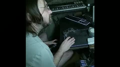 Snapshot of mikeylikesit38 chatting on December 6, 11:33 am Mikey online show from December 6, 11:33 am