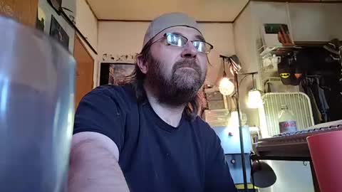 Snapshot of mikeylikesit38 chatting on January 3, 7:18 pm Mikey online show from January 3, 7:18 pm