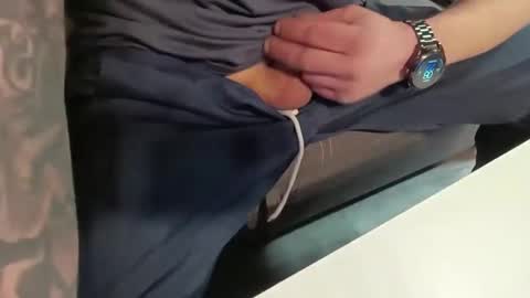 Snapshot of mikkkiz chatting on March 2, 7:21 am Bescior online show from March 2, 7:21 am