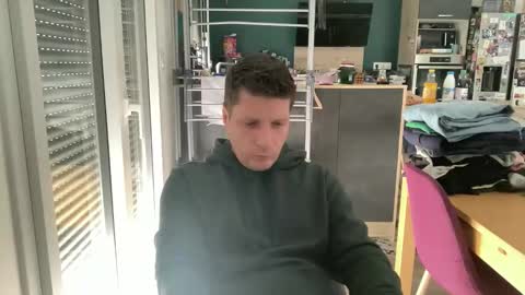 Snapshot of miklp8463 chatting on March 13, 8:21 am miklp8463 online show from March 13, 8:21 am