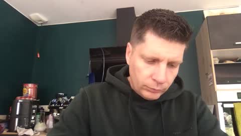 Snapshot of miklp8463 chatting on April 23, 6:58 am miklp8463 online show from April 23, 6:58 am